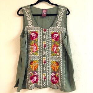 Johnny Was 100% Linen Sleeveless Tunic Top Size Large Green Embroidered
